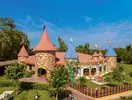 Kolorowy plac zabaw w Delphin Be Grand Resort (ex Botanik Lara)