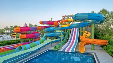 Zjeżdżalnie wodne w Delphin Deluxe Resort