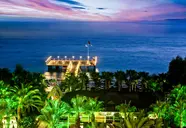 Widok na hotel i baseny Delphin Deluxe Resort