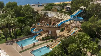 Zjeżdżalnie wodne w Delphin Deluxe Resort