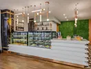 Kącik kawowy i desery w Diamond De Luxe
