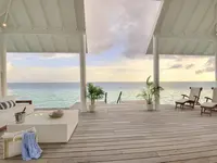 Taras nad morzem w Diamonds Athuruga Beach & Water Villas