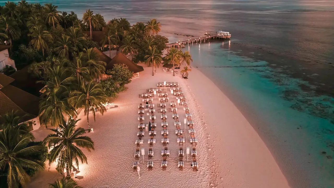 Widok z lotu ptaka na Diamonds Athuruga Beach & Water Villas