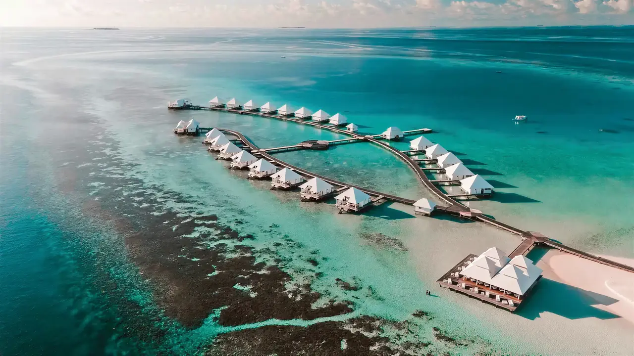 Widok z lotu ptaka na Diamonds Athuruga Beach & Water Villas