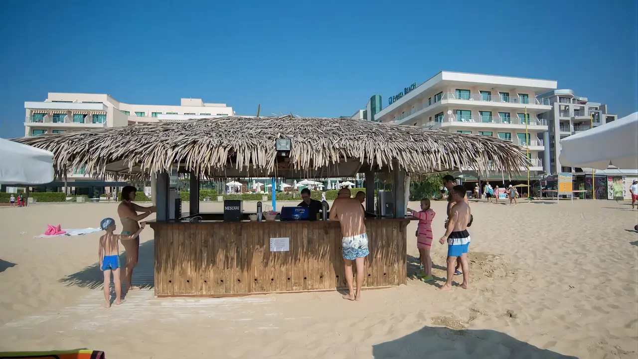 Bar plażowy w hotelu DIT Evrika Beach Club