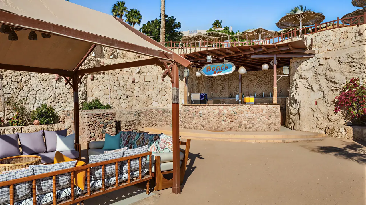 Bar plażowy w hotelu Doubletree by Hilton Sharks Bay