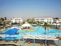 Widok na kompleks basenowy Dreams Beach Resort Sharm El Sheikh