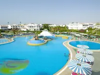 Widok na kompleks z basenami Dreams Beach Resort Sharm El Sheikh
