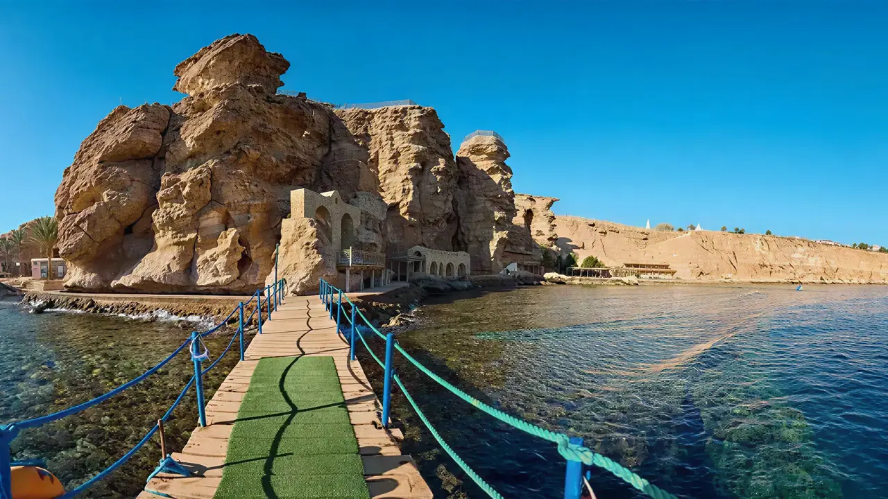 Widok na kompleks hotelu Dreams Beach Resort Sharm El Sheikh