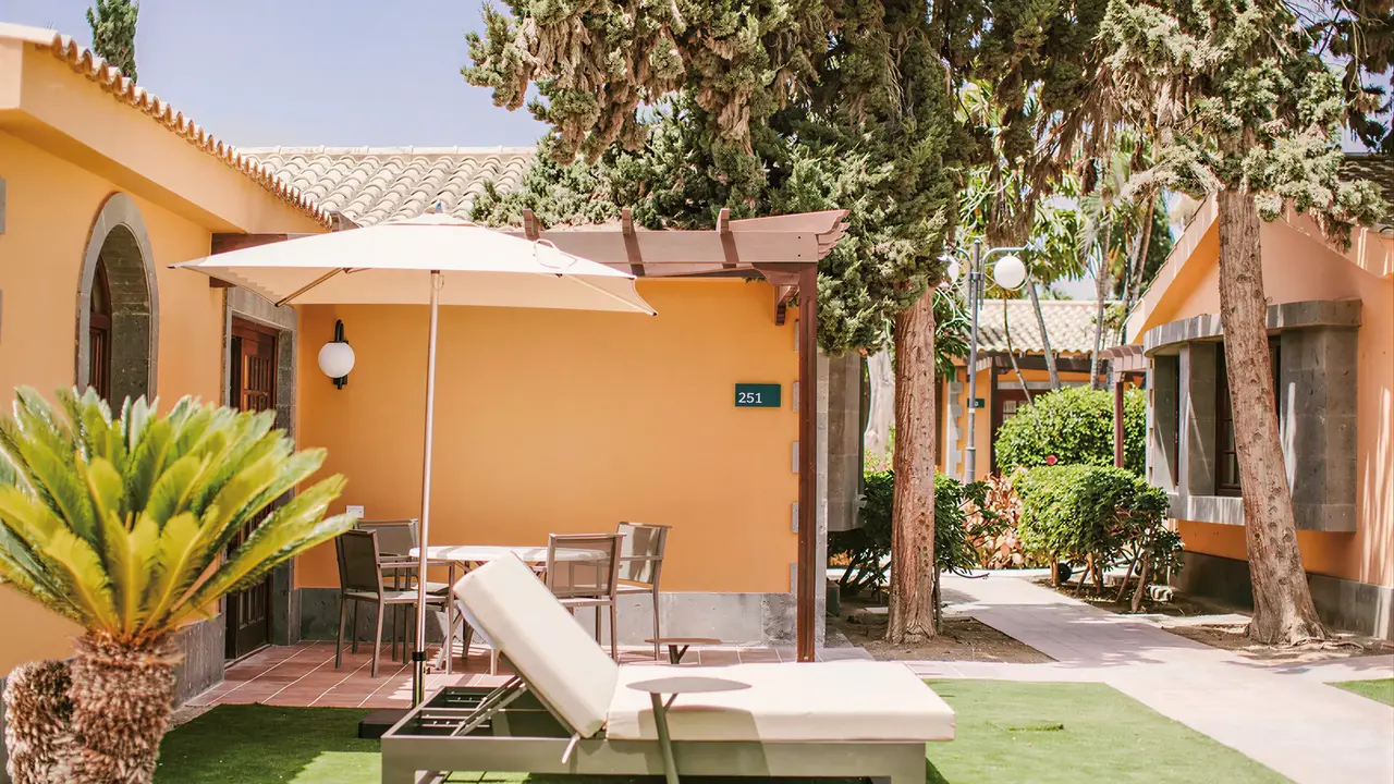 Taras przy pokoju w Dunas Suites & Villas Resort