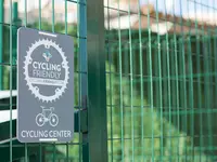 Tablica centrum rowerowego w Dunas Suites & Villas Resort