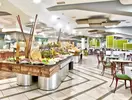 Bufet z jedzeniem w restauracji Dunas Suites & Villas Resort