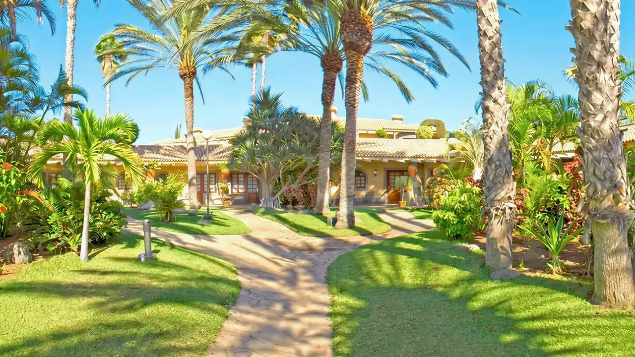 Widok na budynki i teren Dunas Suites & Villas Resort