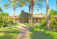 Widok na budynki i teren Dunas Suites & Villas Resort