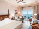 Przytulny pokój deluxe w Elba Estepona Gran Hotel Thalasso & Spa z widokiem