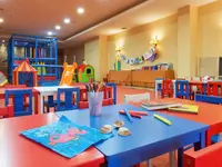 Kolorowy pokój dla dzieci w Elba Estepona Gran Hotel Thalasso & Spa