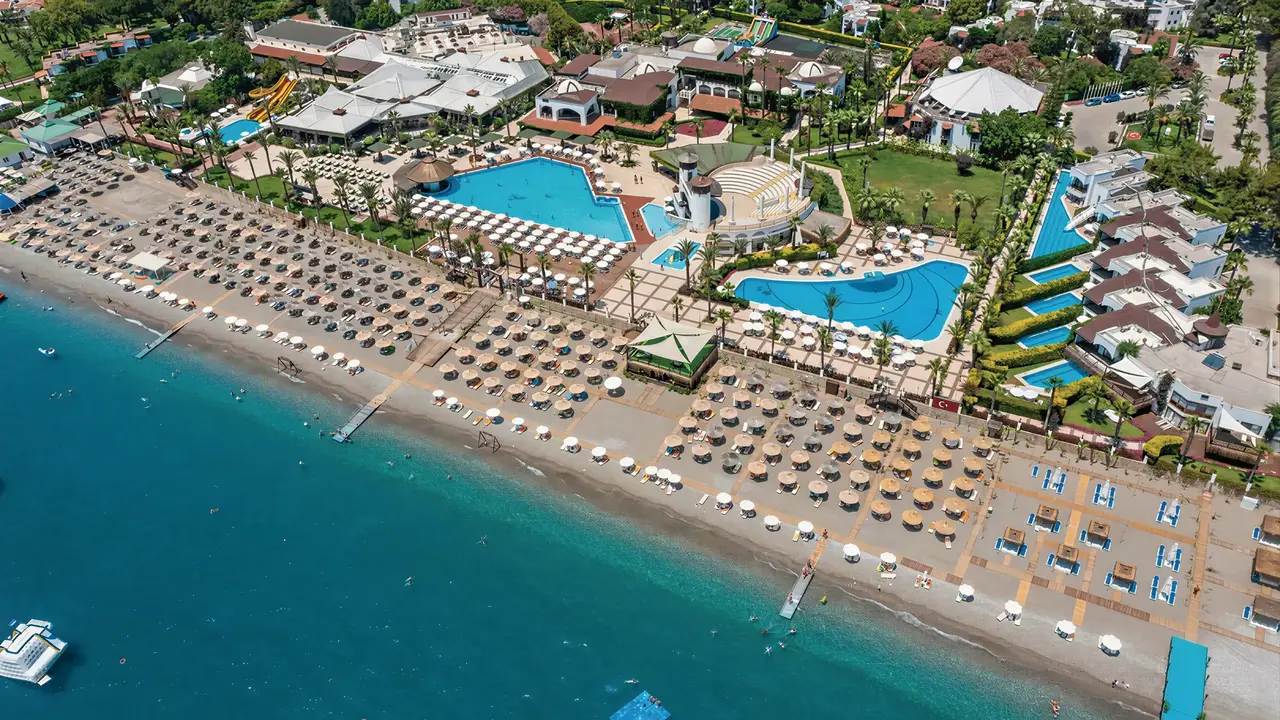 Widok z lotu ptaka na kompleks Emelda Sun Club