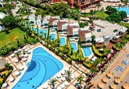 Widok z góry na kompleks Emelda Sun Club