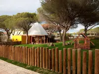 Plac zabaw dla dzieci w Epic Sana