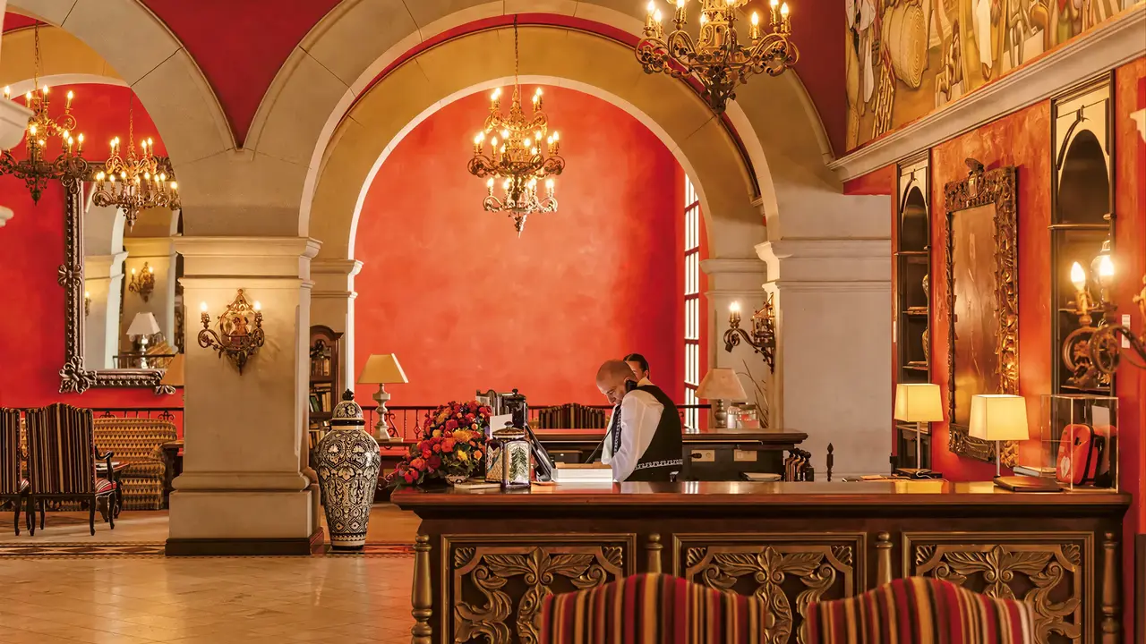 Recepcja w eleganckim wnętrzu Europe Villa Cortes