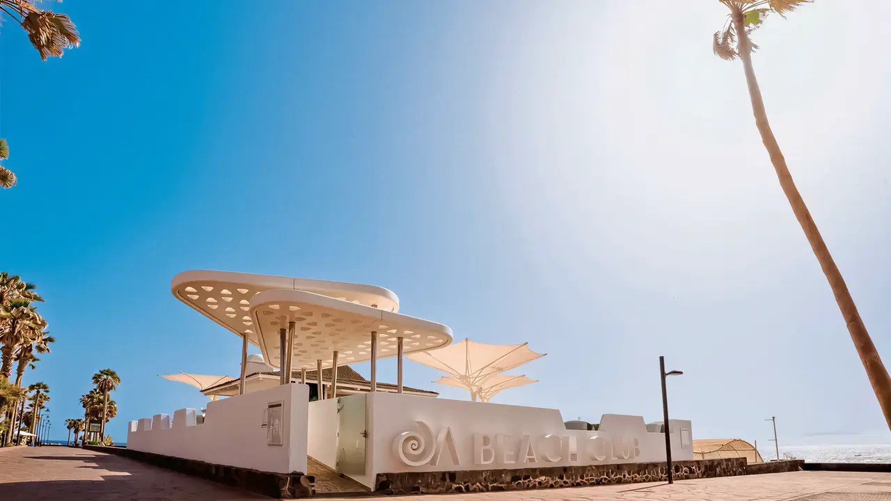 Pawilon plażowy w Europe Villa Cortes nad morzem