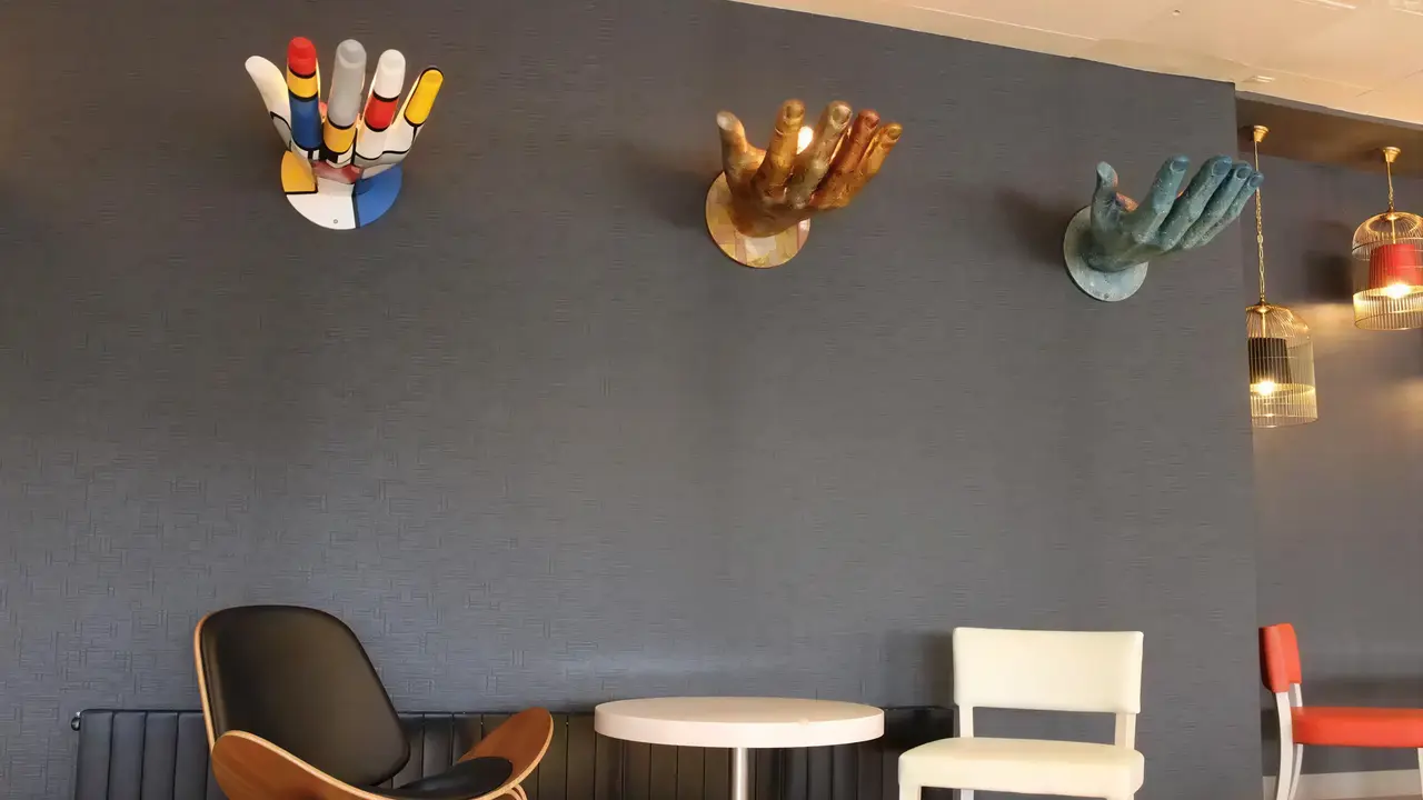 Nowoczesny kącik wypoczynkowy w Evenia Olympic Park Resort