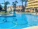 Basen zewnętrzny w hotelu Evenia Olympic Park Resort