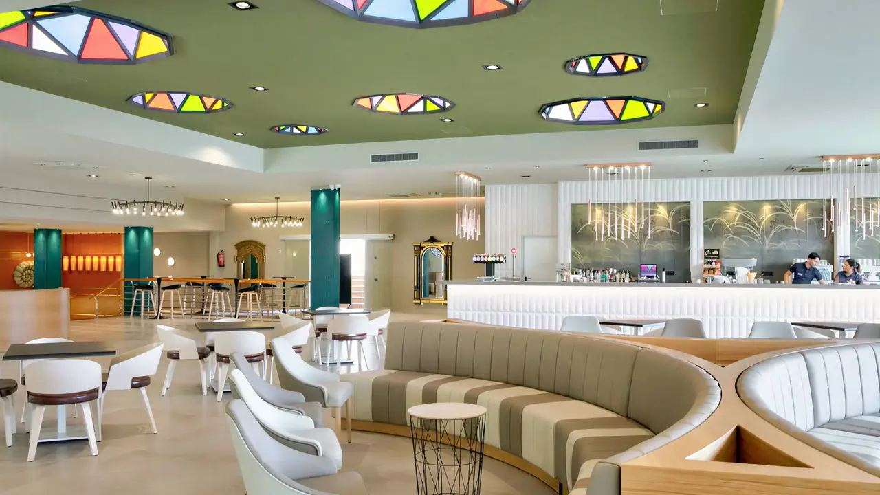 Nowoczesna strefa wypoczynku w Evenia Olympic Park Resort