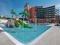 Zjeżdżalnie wodne dla dzieci w Fenals Garden