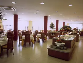 Restauracja z bufetem w hotelu Fenals Garden