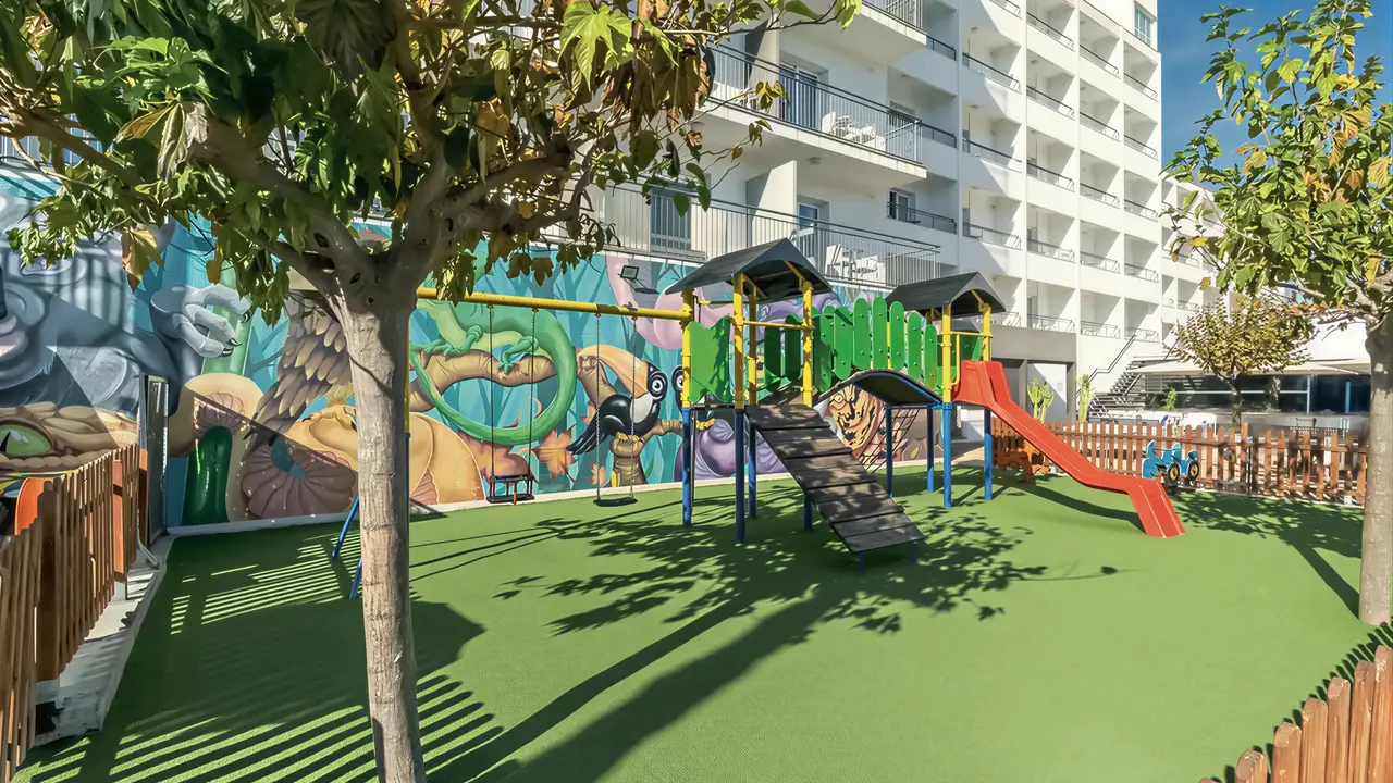 Plac zabaw dla dzieci w FERGUS Club Pineda Splash