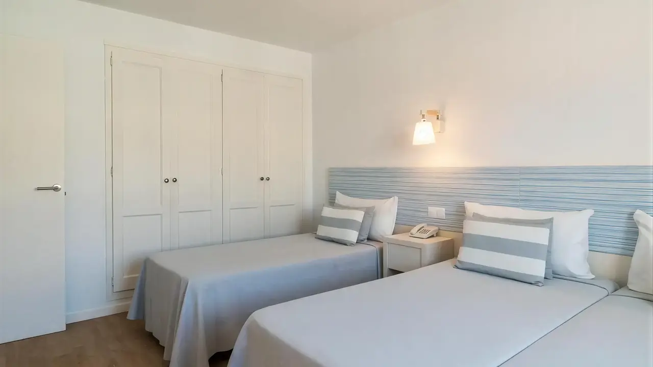 Pokój z dwoma łóżkami w FERGUS Club Pineda Splash