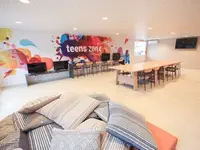 Strefa gier dla nastolatków w FERGUS Club Pineda Splash