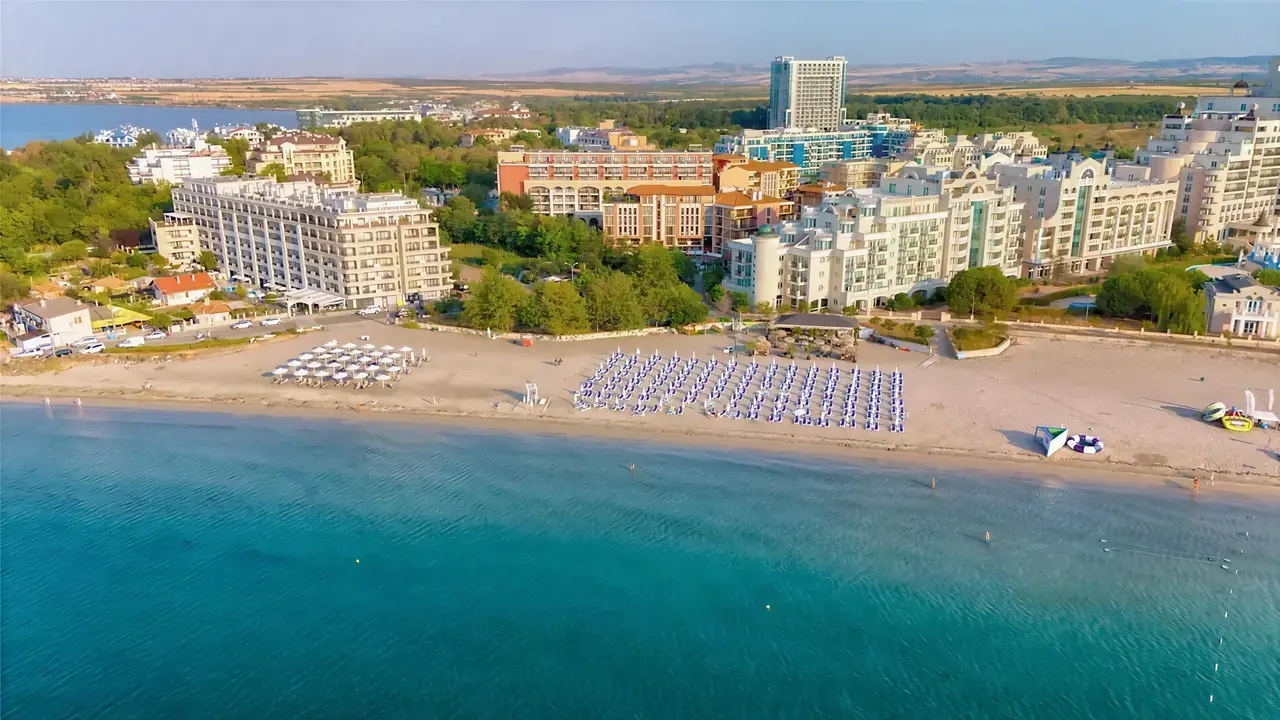 Widok z lotu ptaka na Festa Via Pontica i plażę