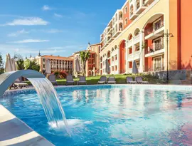 Basen z wodospadem w hotelu Festa Via Pontica