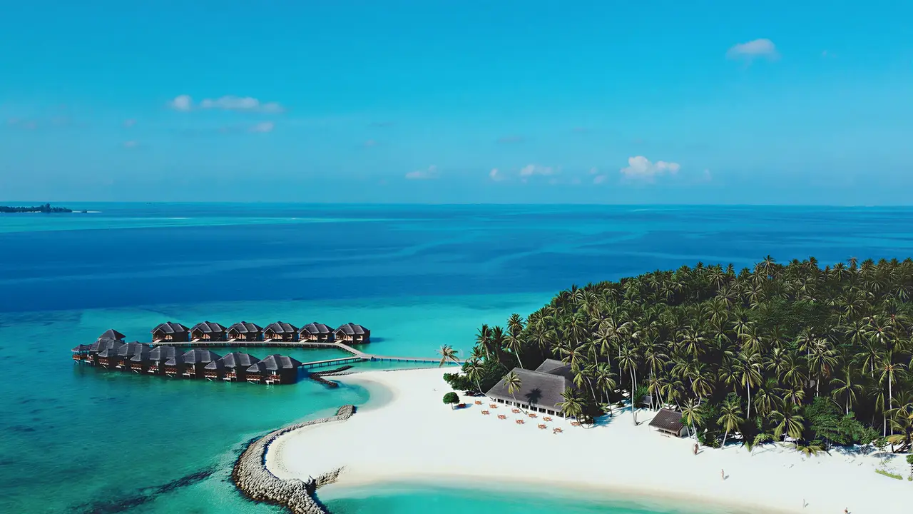 Widok na kompleks Fihalhohi Island Resort z lotu ptaka