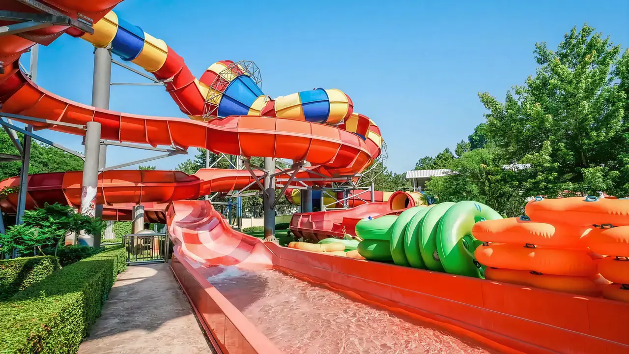 Zjeżdżalnie wodne w Flamingo Grand Hotel & Spa
