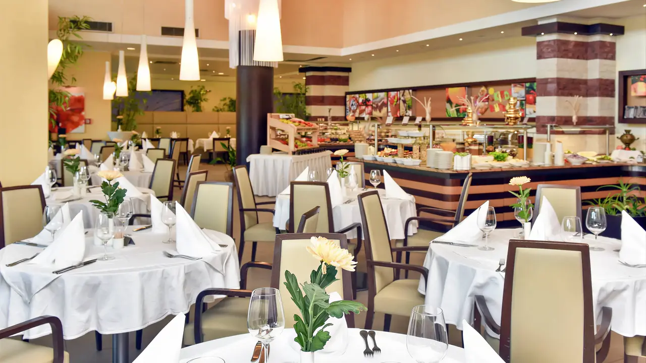 Restauracja z bufetem w Flamingo Grand Hotel & Spa