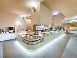 Bufet z jedzeniem w Fuerte el Rompido Spa