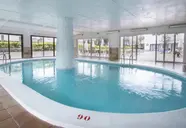 Kryty basen w hotelu Garbi Park