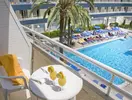 Balkon z napojami w GHT Aquarium