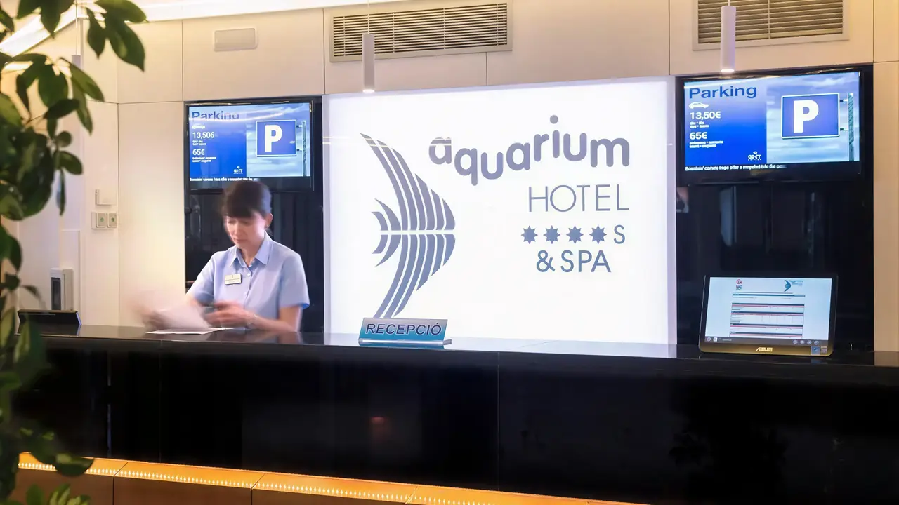 Recepcja w hotelu GHT Aquarium
