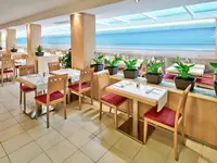 Restauracja z widokiem na morze w GHT Costa Brava