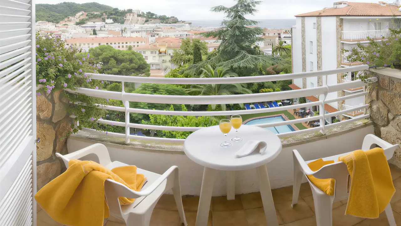 Balkon z widokiem w GHT Neptuno (Tossa de Mar)