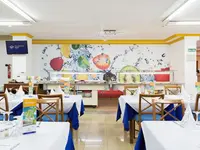 Restauracja z bufetem w Globales Acuario