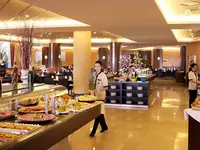 Bufet z jedzeniem w hotelu Golden Bahia De Tossa