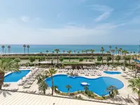Widok na kompleks basenowy w Golden Taurus Aquapark Resort