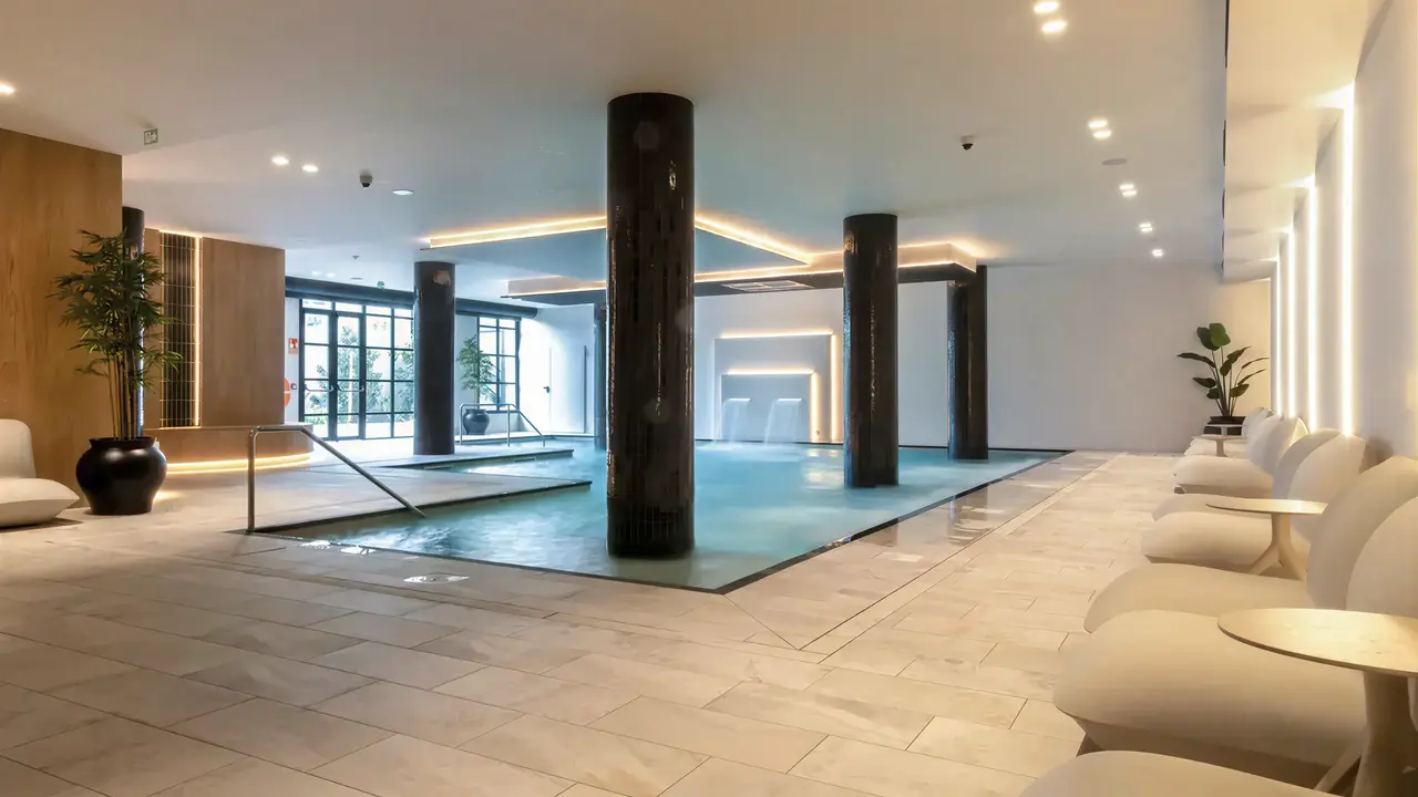 Strefa wellness z basenem w Golden Taurus Aquapark Resort