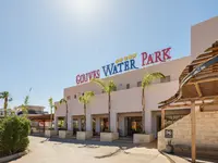 Elewacja i wejście do Gouves Water Park Holiday Resort