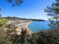 Plaża i morze w pobliżu Gran Garbi